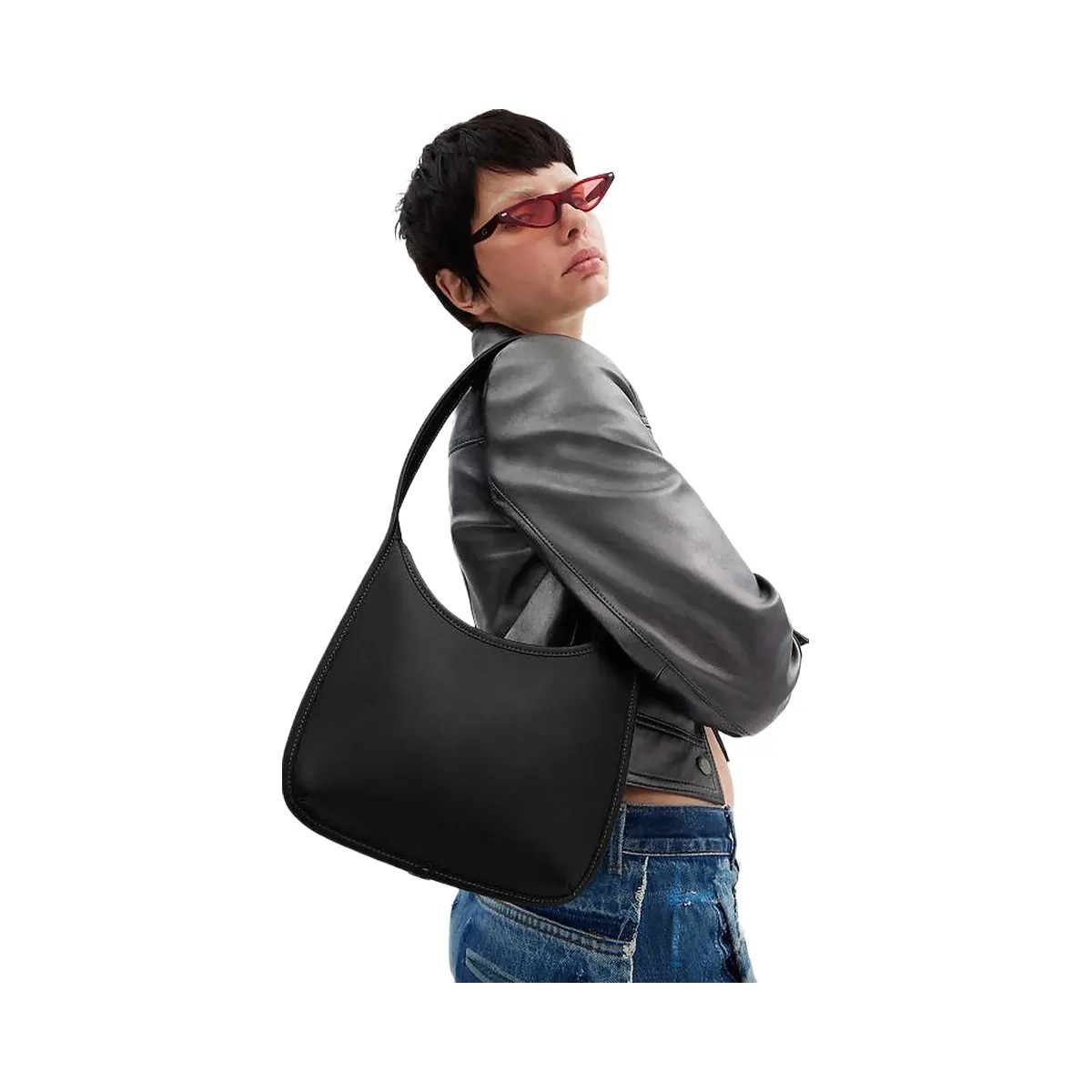 Coach Curve Zip Bag Patent Leather-Brass-Black - HypeFly India View 4