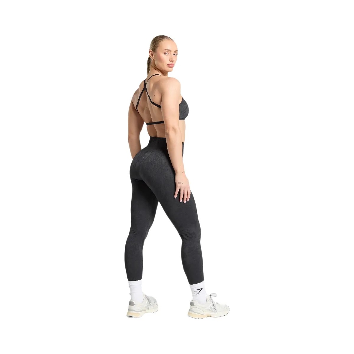 Gymshark Adapt Camo Cross Back Sports Bra - Asphalt Grey/Black - HypeFly India View 4