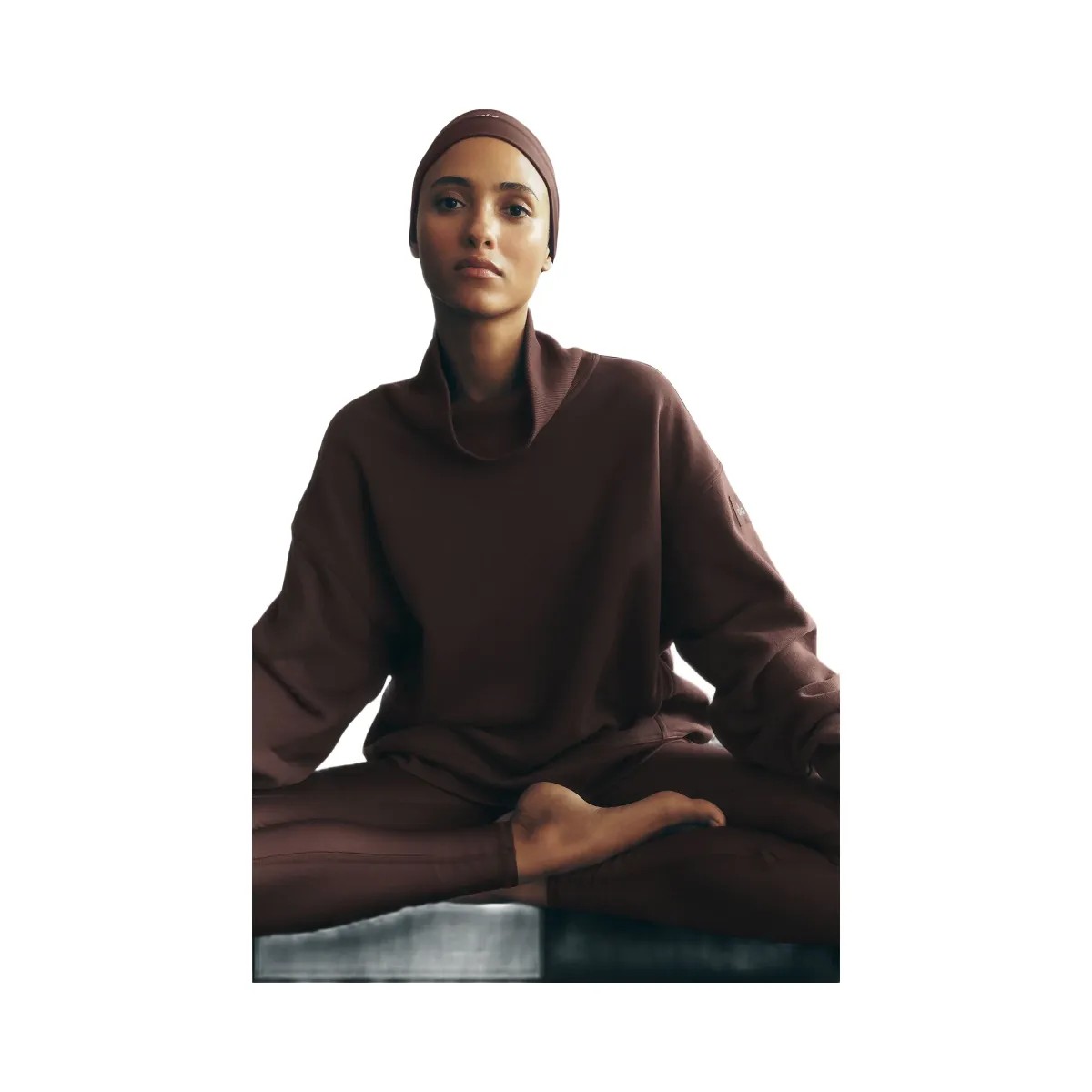 Alo Women's Hazy Mock Neck Pullover - Brownstone - HypeFly India View 5