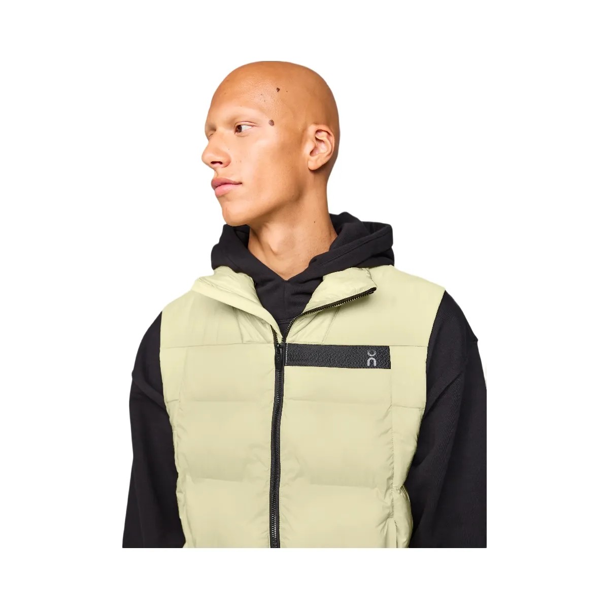 On Challenger Vest Endive - HypeFly India View 2