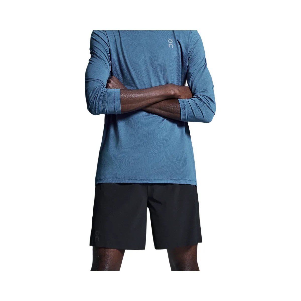 On 7" Performance Shorts Black - HypeFly India View 2