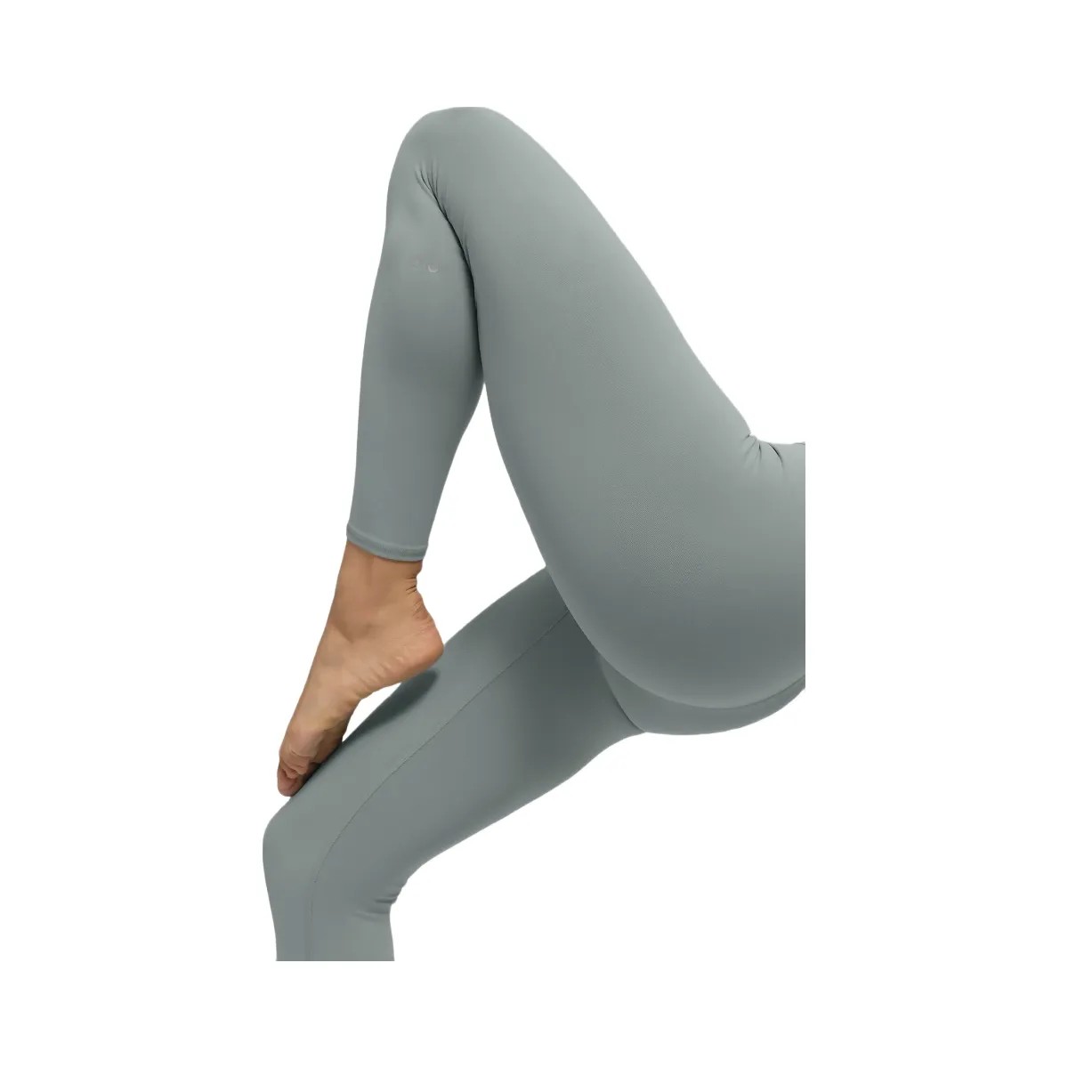 Alo Women's 7/8 High-Waist Airbrush Legging - Lunar Grey - HypeFly India View 4