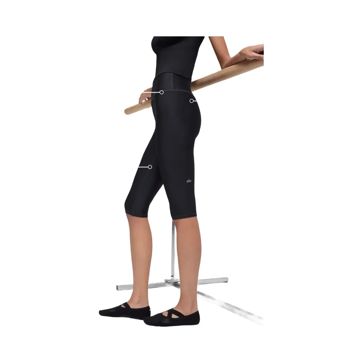 Alo Women's 16'' High-Waist Airlift Capri - Black - HypeFly India View 4