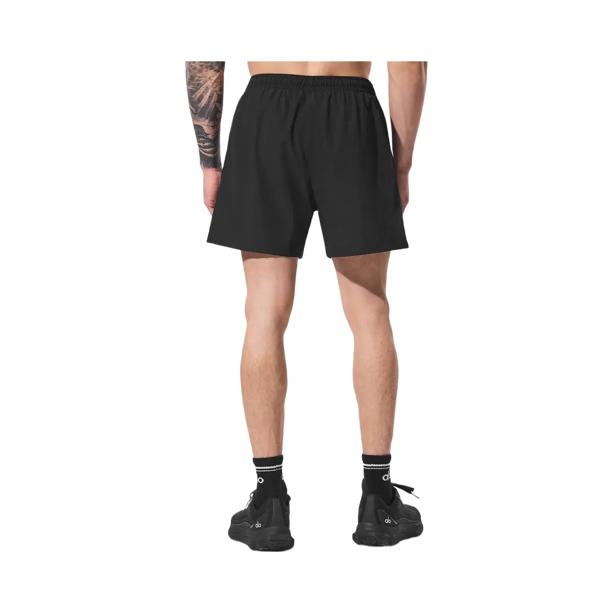 Alo Men's 7" Circuit Short - Black - HypeFly India View 3