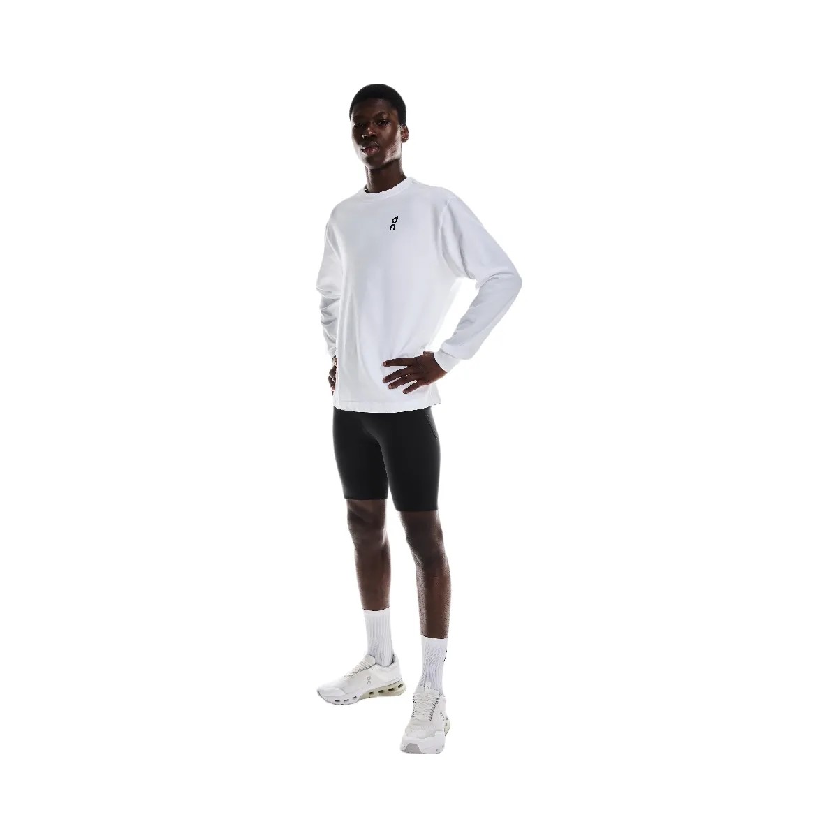 On Train Tights 1/2 Black - HypeFly India View 2