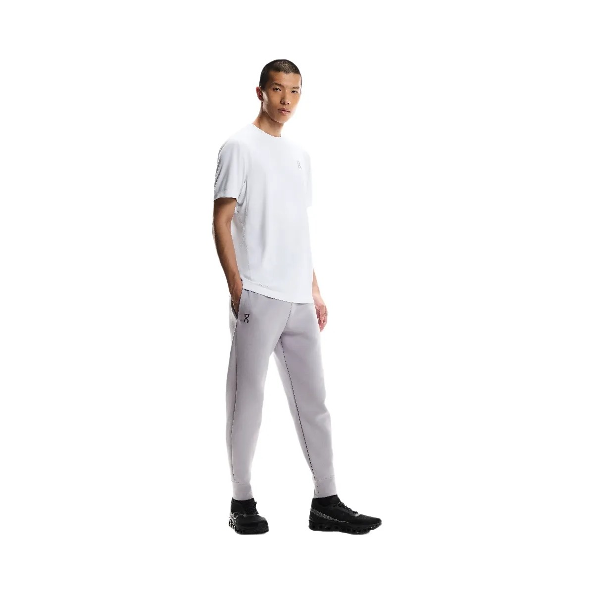 On Focus Tech Sweatpants Lilac - HypeFly India View 3
