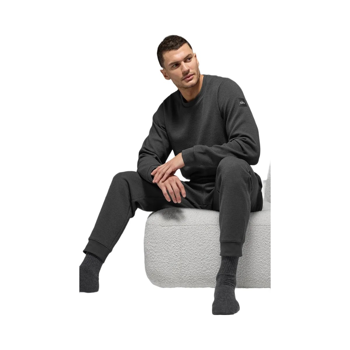 Alo Men's Waffle Lounge Long Sleeve Crew - Anthracite - HypeFly India View 4
