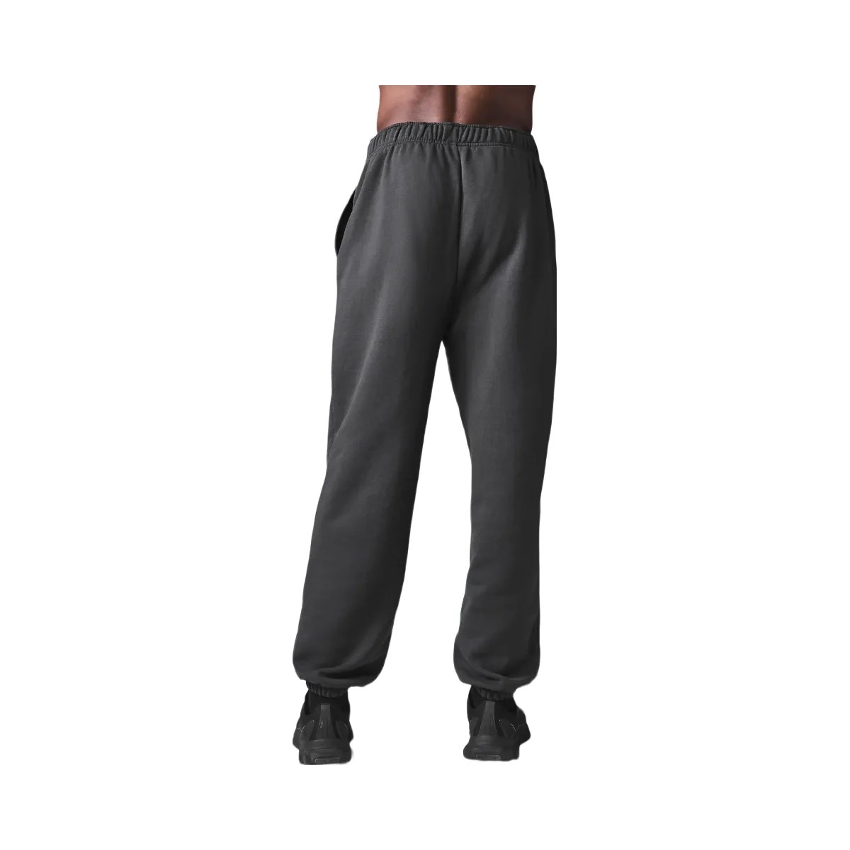 Alo Men's Accolade Sweatpant - Anthracite - HypeFly India View 4
