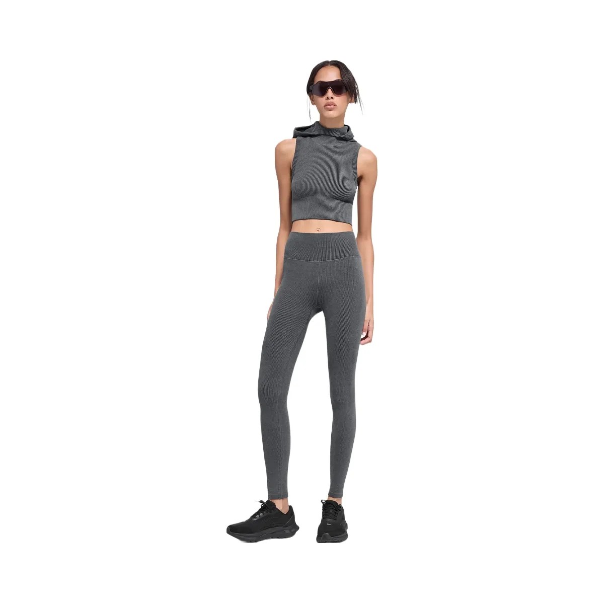 Alo Women's Seamless Two Tone Rib Hooded Vest - Dark Misty Grey Heather - HypeFly India View 5