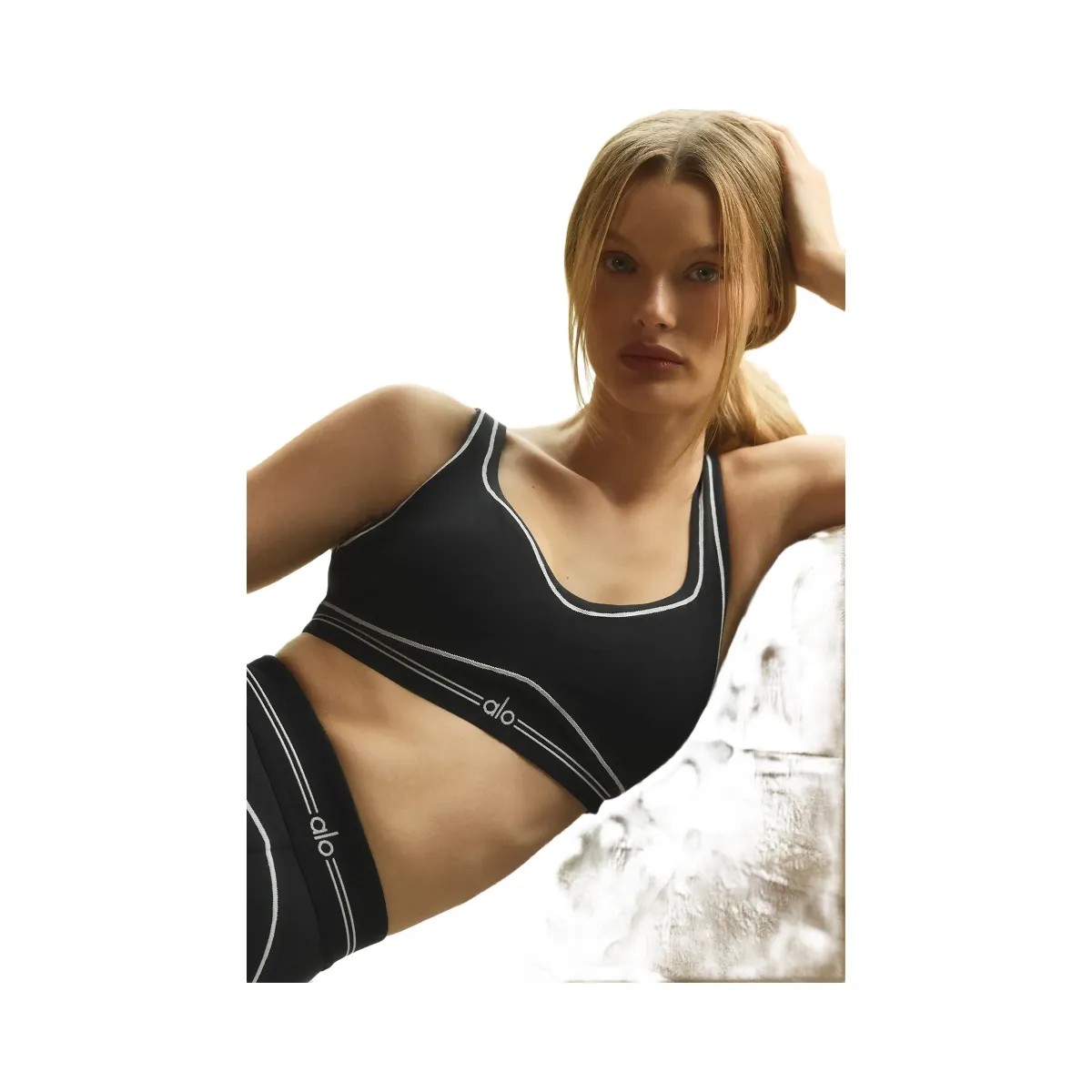 Alo Women's Airbrush Heart Throb Bra - Black/White - HypeFly India View 6