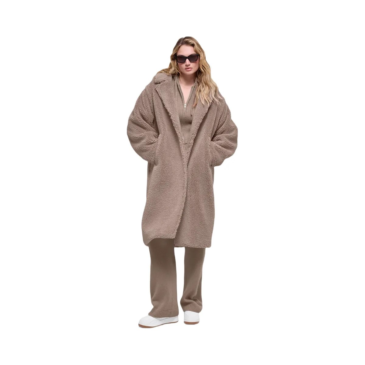 Alo Women's Oversized Sherpa Trench - Chai Latte - HypeFly India View 5