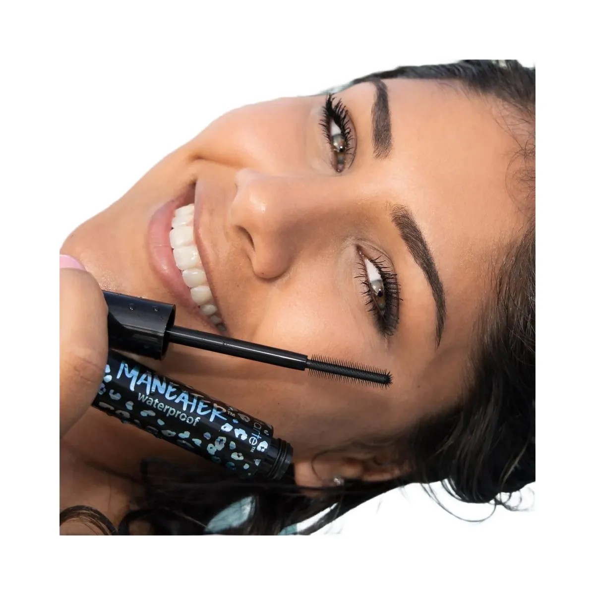 Tarte Maneater Waterproof Volumizing Mascara - HypeFly India View 3