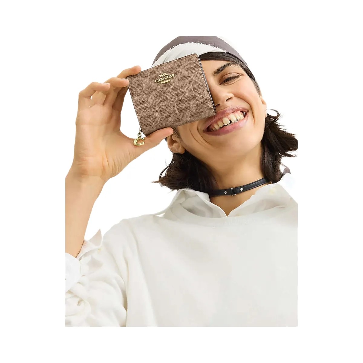 Coach Snap Wallet In Signature Canvas Signature Canvas-Gold-Tan-Brown - HypeFly India View 2