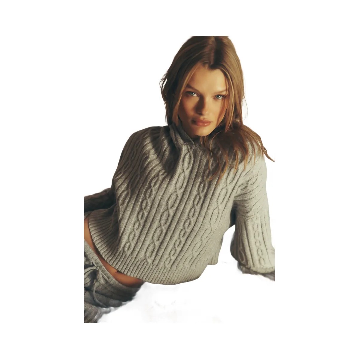 Alo Women's Cable Knit Winter Bliss Hoodie - Athletic Heather Grey - HypeFly India View 5