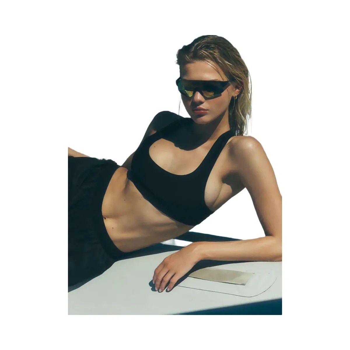 Alo Women's Airlift Advantage Racerback Bra - Black - HypeFly India View 5