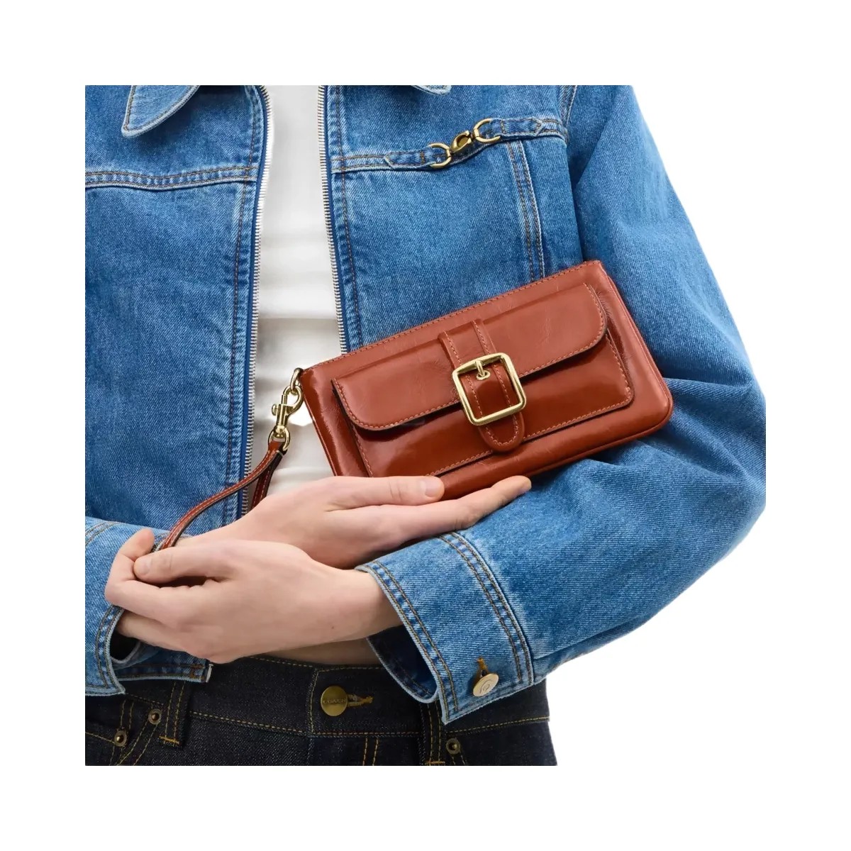 Coach Ashton Wristlet in Gold Cinnamon - HypeFly India View 4