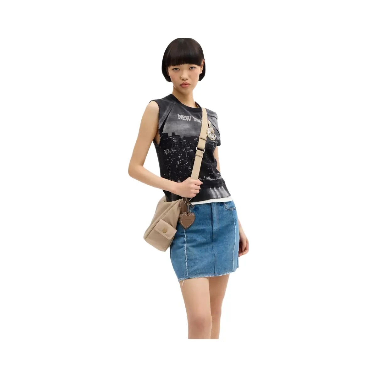 Coach Cargo Shoulder Bag in Chino - HypeFly India View 6
