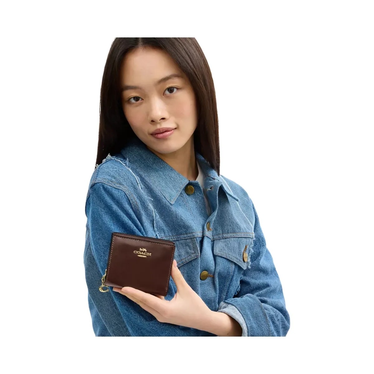 Coach Snap Wallet With Charm in Gold Maple - HypeFly India View 4