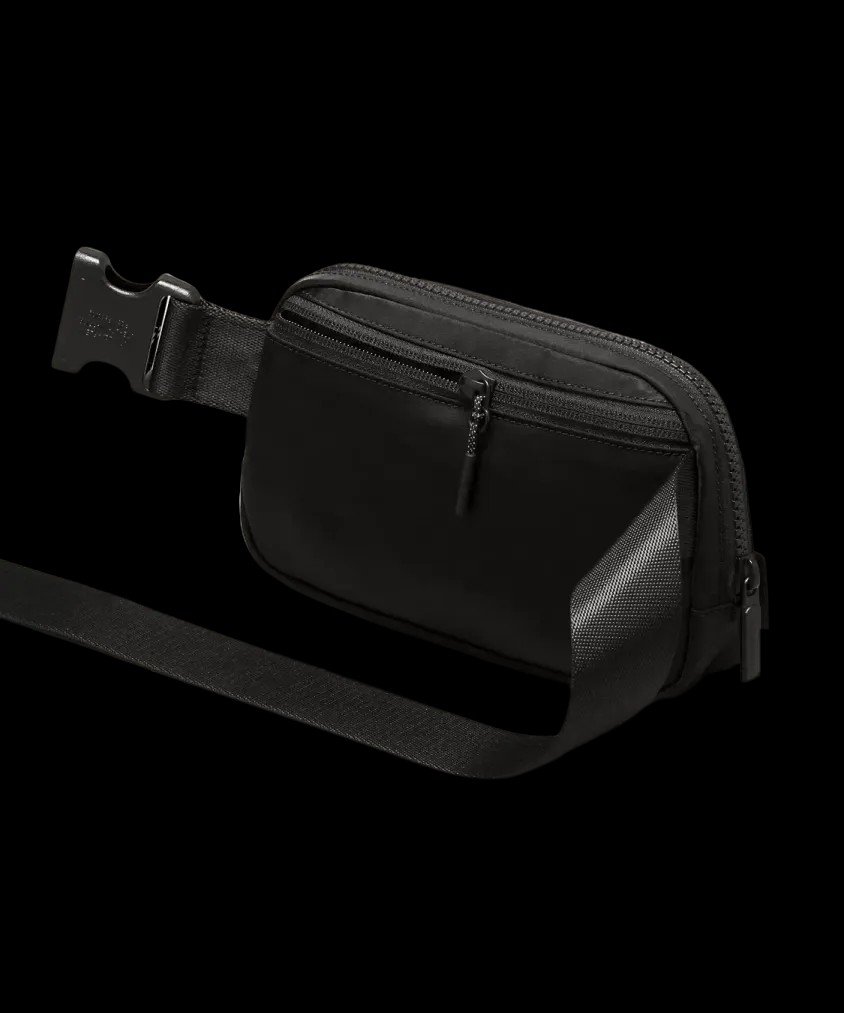 Lululemon Everywhere Belt Bag 1L Black - HypeFly India View 2