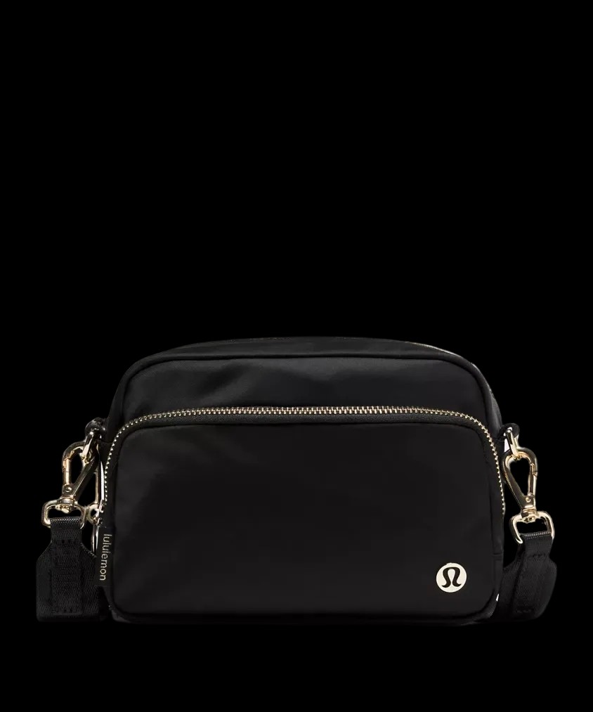 Lululemon Everywhere Crossbody Bag 2L Metal Hardwar Black - HypeFly India View 1