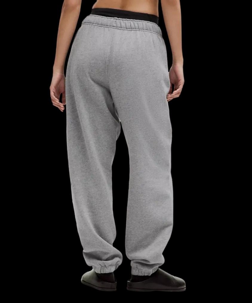 Lululemon Scuba Mid-Rise Oversized Jogger Regular Heathered Medium Grey - HypeFly India View 2