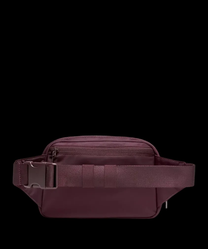 Lululemon Everywhere Belt Bag Large 2L Goodnight Plum - HypeFly India View 2