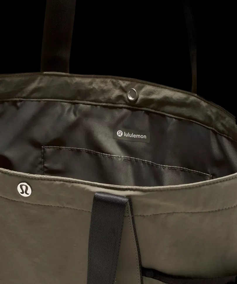 Lululemon Daily Multi-Pocket Tote Bag 20L Grey Sage/Black - HypeFly India View 2