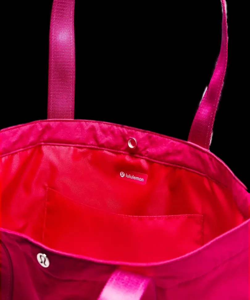 Lululemon Daily Multi-Pocket Tote Bag 20L Passionate/Ripened Raspberry - HypeFly India View 2