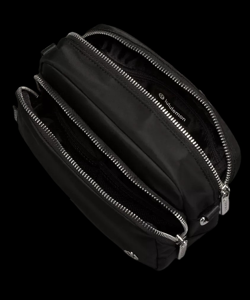 Lululemon Everywhere Crossbody Bag 2L Metal Hardwar Black - HypeFly India View 2