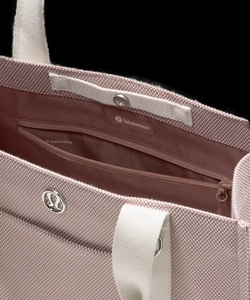 Lululemon Two-Tone Canvas Tote Bag 10L Spiced Chai/Bone - HypeFly India View 2