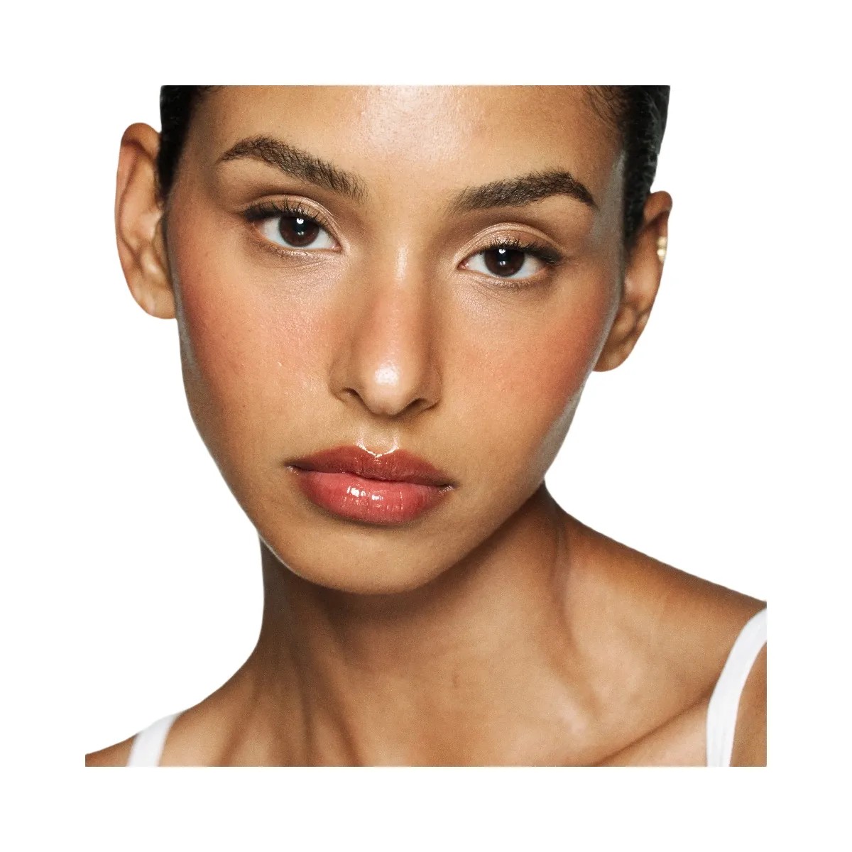 Kylie Lip Oil Hazelnut Creme - HypeFly India View 5