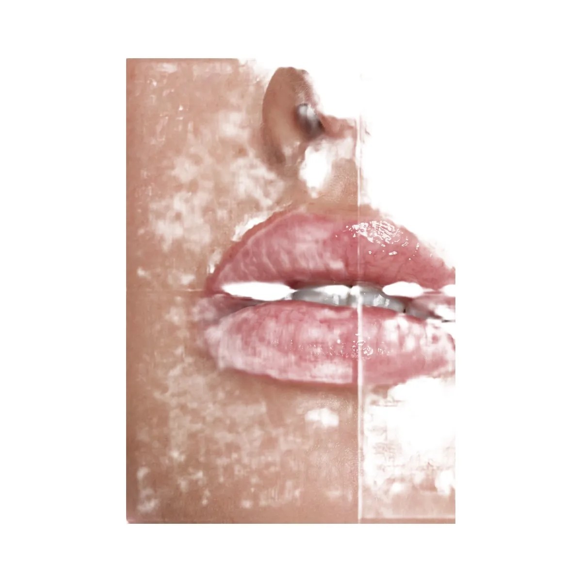 Kylie Lip Oil Strawberry - HypeFly India View 3