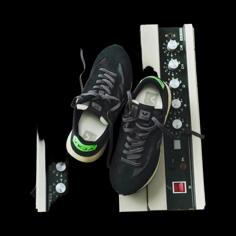 Veja Rio Branco II Lite Nolyn Black Grafite - HypeFly India View 4