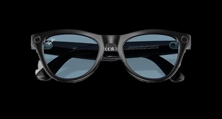 Ray Ban Meta Skyler 'Shiny Black' Lenses-Clear Blue - HypeFly India View 2