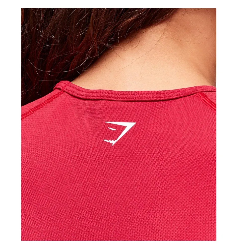 Gymshark Lift Varsity Seamless Midi T-Shirt Carmine Red - HypeFly India View 5