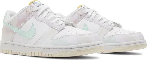 Dunk Low GS 'Pastel Paisley' - HypeFly India View 2