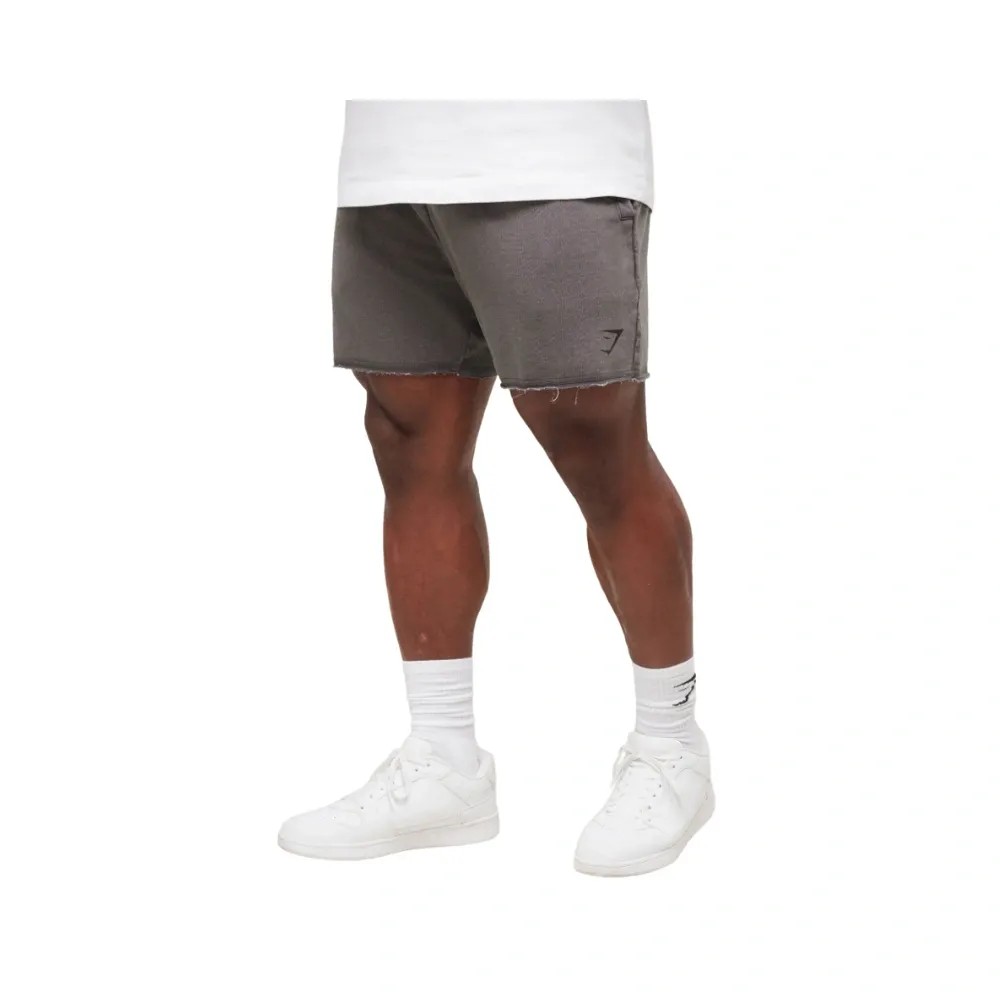Gymshark Heritage 5" Shorts Regular Fit Onyx Grey - HypeFly India View 2