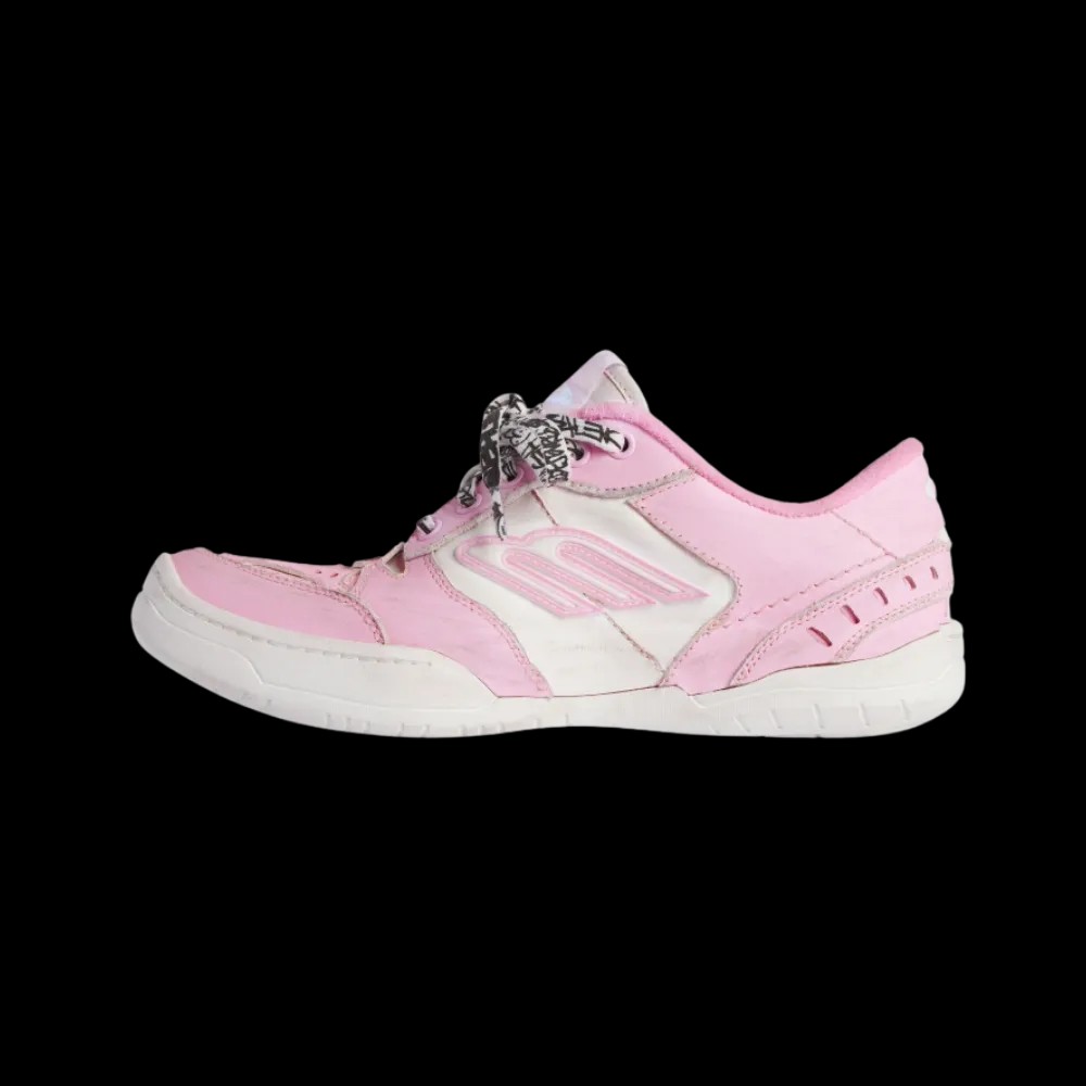Balenciaga Hamptons Medium Worn-Out Sneaker In Pink - HypeFly India View 3