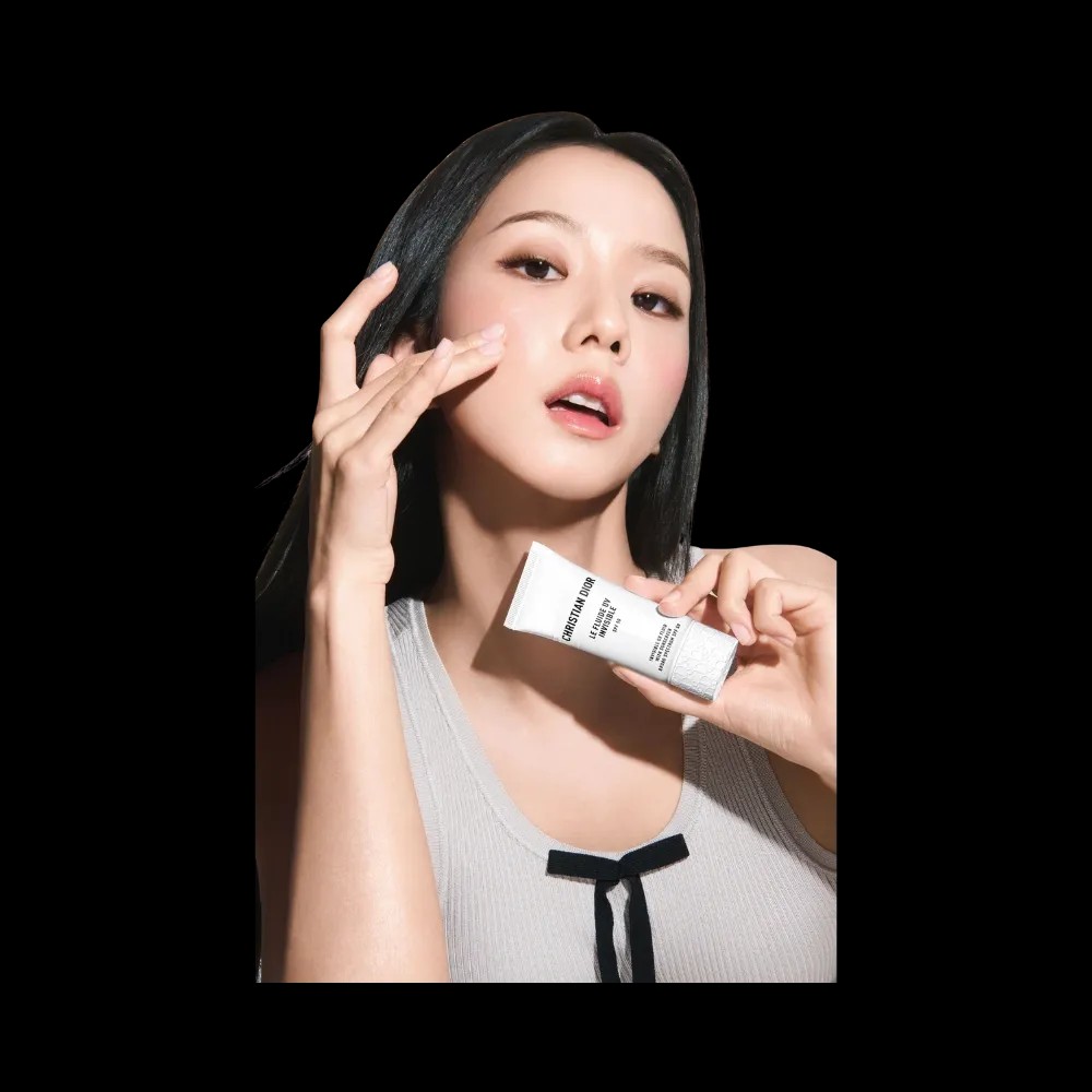Christian Dior Hydrating Invisible UV Fluid Broad Spectrum SPF 50 - HypeFly India View 4
