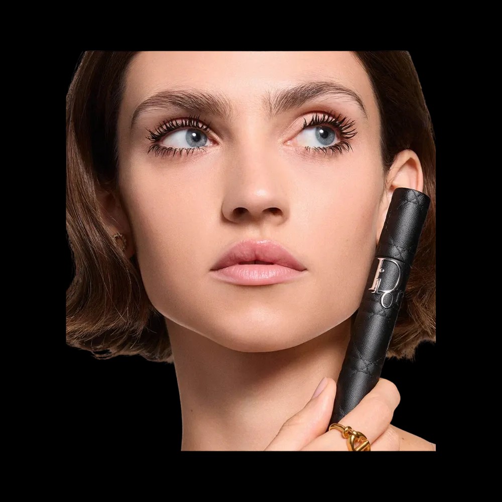 Dior Diorshow Overvolume 090 Overblack - HypeFly India View 2