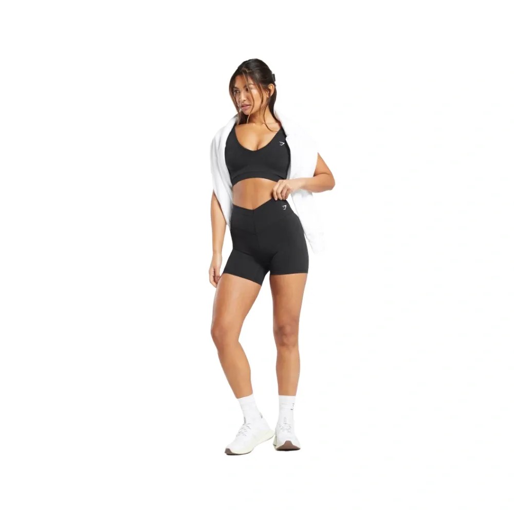 Gymshark Everyday Seamless Sports Bra Medium Support Black - HypeFly India View 5