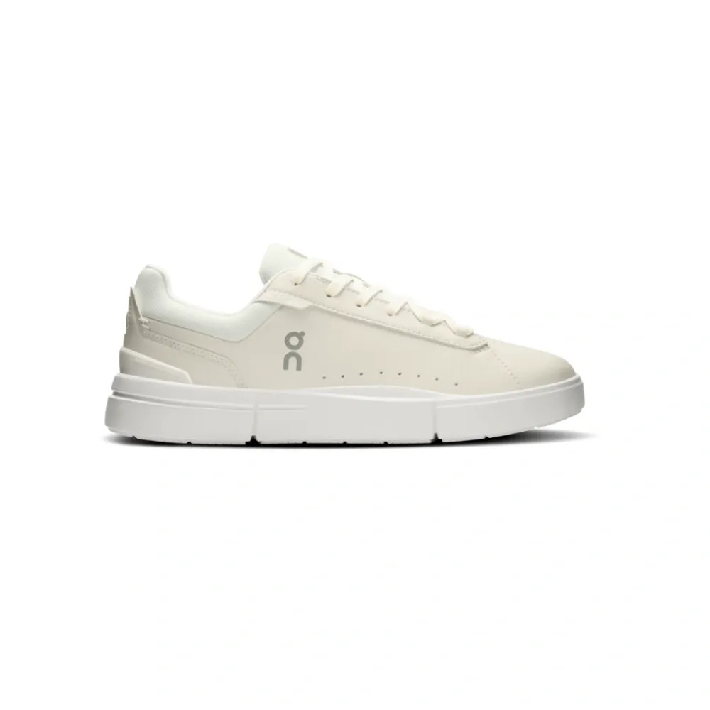 On Running The Roger Advantage Ivory - HypeFly India View 1