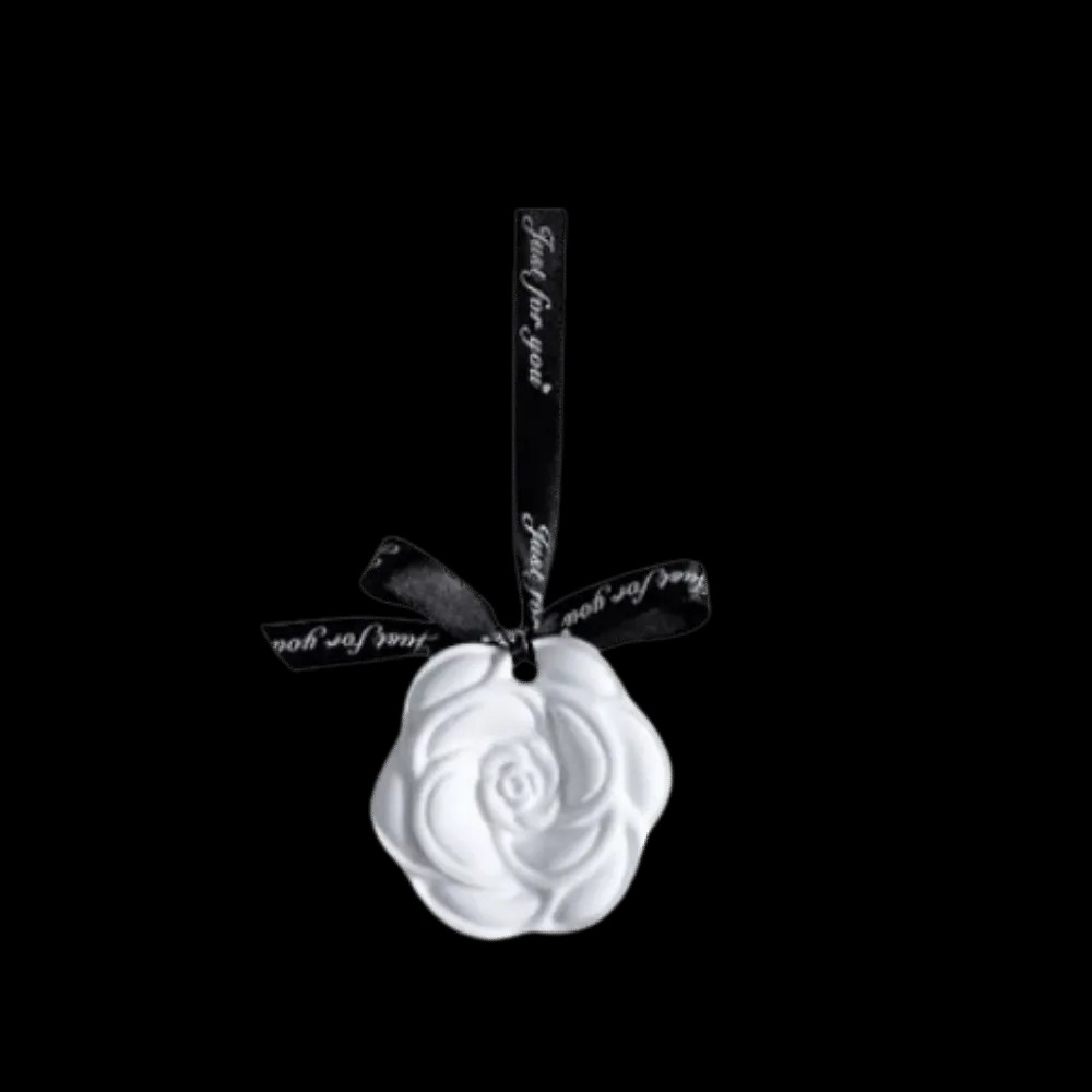 Dior Miss Dior Blooming Bouquet Shoulder Bag Gift Set - HypeFly India View 4