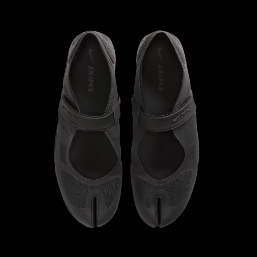 NikeSKIMS Air Rift 'Black' - HypeFly India View 4