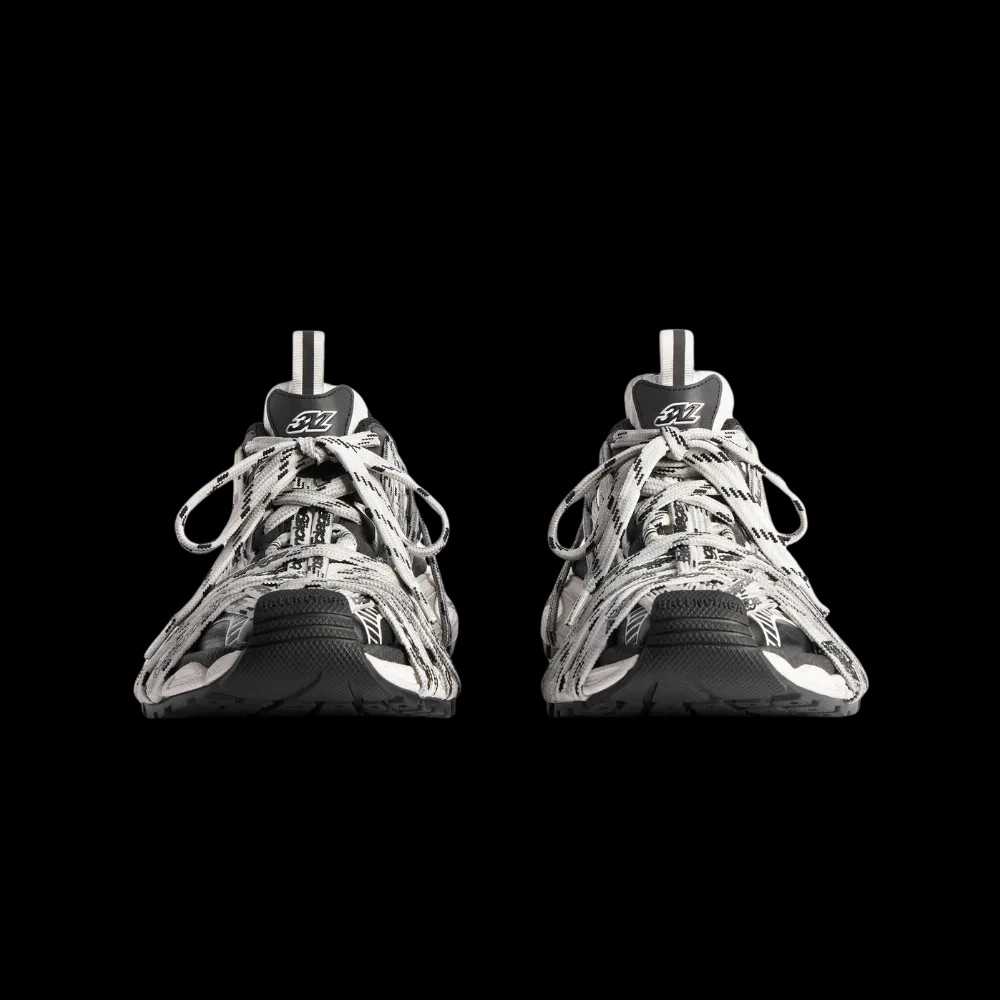 Balenciaga 3XL Extreme Laces Logo Sneaker In White - HypeFly India View 4