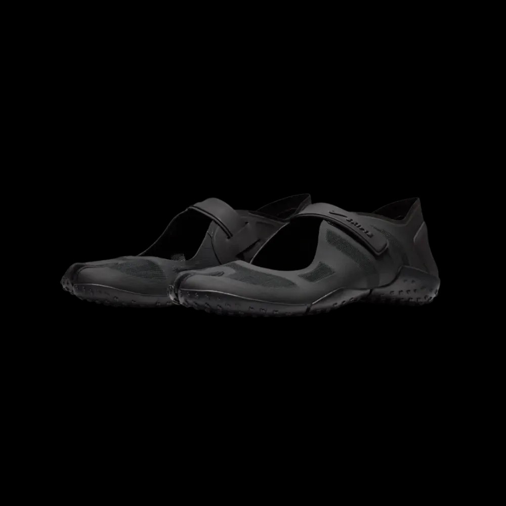 NikeSKIMS Air Rift 'Black' - HypeFly India View 5