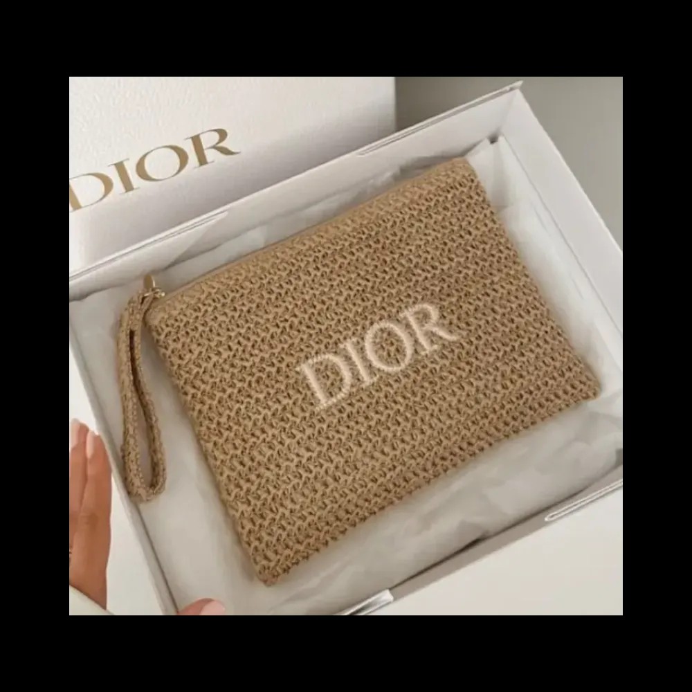 Dior Raffia Clutch - HypeFly India View 3