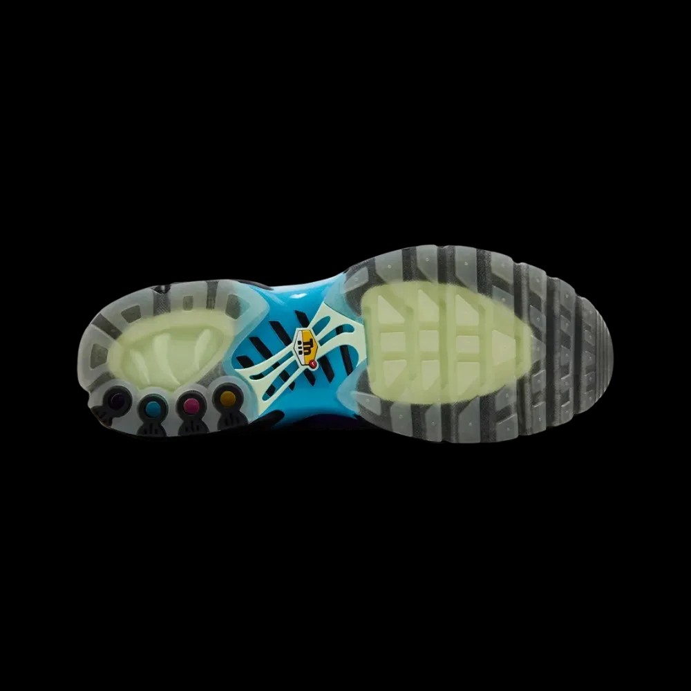Nike Air Max Plus 'Doernbecher' 2026 - HypeFly India View 4