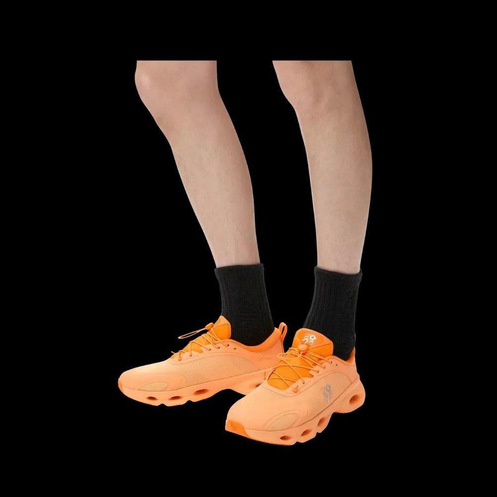 Loewe x On Running CloudSolo “Orange” - HypeFly India View 5