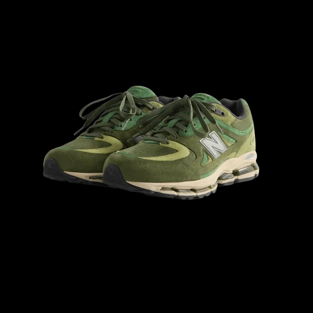 Kith x New Balance 2011 'Leaf Green' - HypeFly India View 3